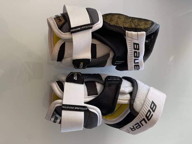 Used Small Bauer  Supreme S170 Elbow Pads
