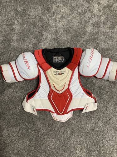 Bauer Vapor APX2 Shoulder Pads