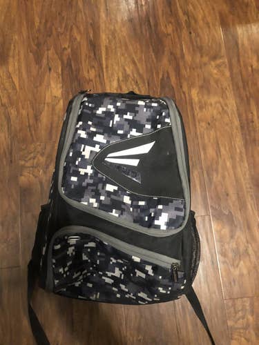 Black Used Easton Bat Pack