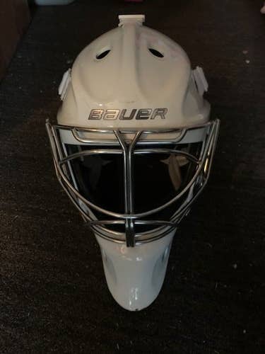 White Senior Used Bauer NME 8 Goalie Mask