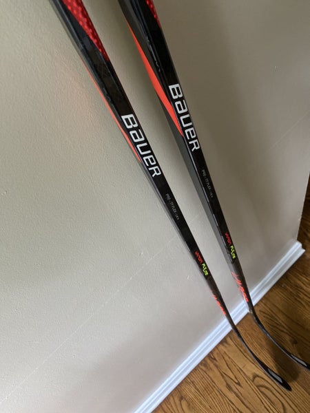 Senior Right Handed Vapor FlyLite Hockey Stick