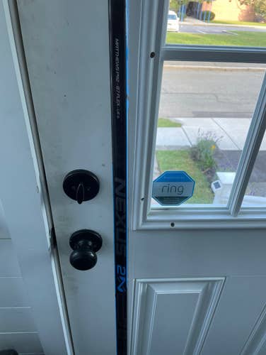 Senior Right Handed Mid Pattern  Nexus 2N Hockey Stick