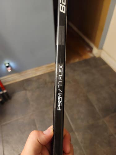 Used Senior Bauer Left Hand Vapor Hyperlite Hockey Stick Mid Pattern