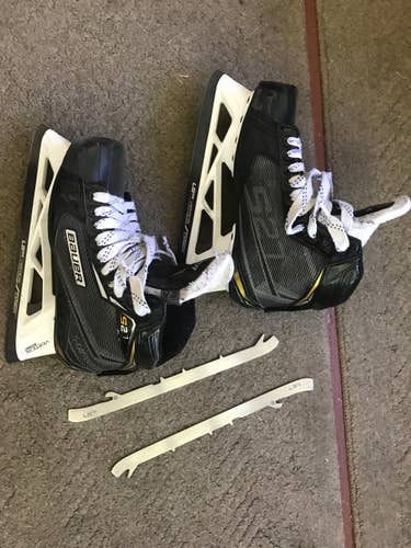 Senior Used Bauer Supreme S27 Hockey Goalie Skates Extra Wide Width Size 7
