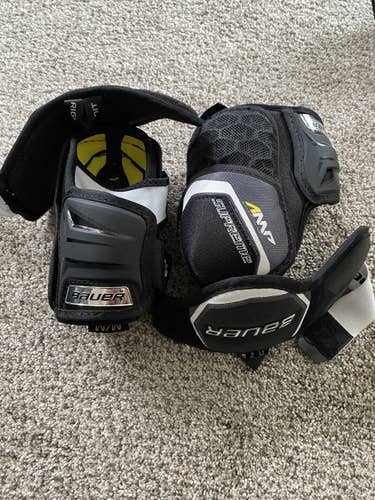 Junior Used Medium Bauer Surpreme 2s Elbow Pads