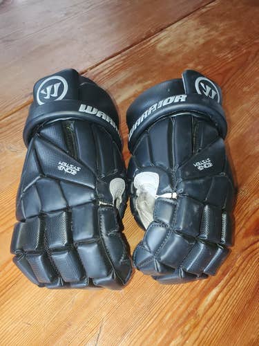 Very good condition XL Warrior Evo Lacrosse Gloves 14"