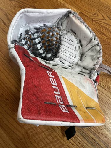 White Used Bauer Supreme 2s Regular Goalie Glove