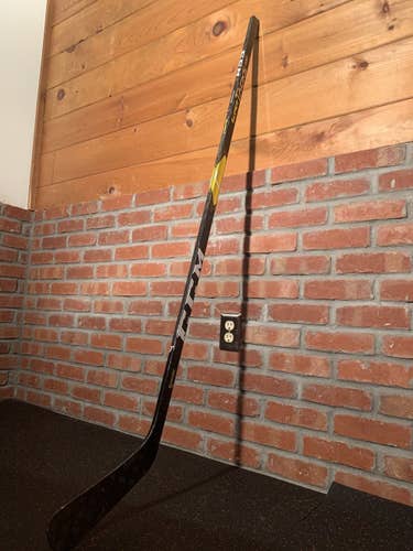 (P92/P29)Senior Right Handed Toe Pattern Pro Stock Super Tacks AS1 Hockey Stick