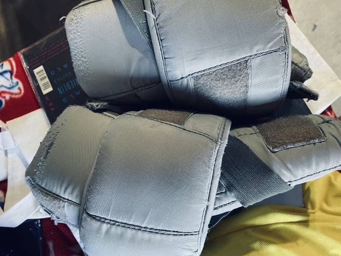 Warrior G2 Pro knee pads