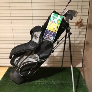 Nicklaus Air Max Junior Set Short & Mid Irons, Putter, 3 FW Driver & Stand Bag