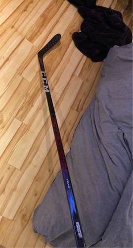 Intermediate Right Handed Toe Pattern Pro Stock Jetspeed Team Hockey Stick