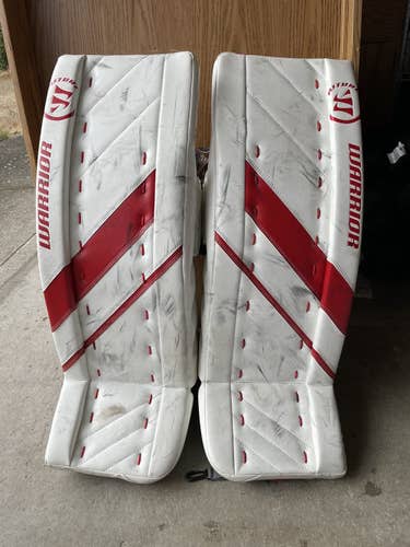 Warrior G4 32+1.5 hockey goalie leg pads