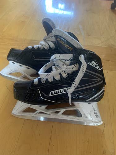Junior Bauer goalie skates