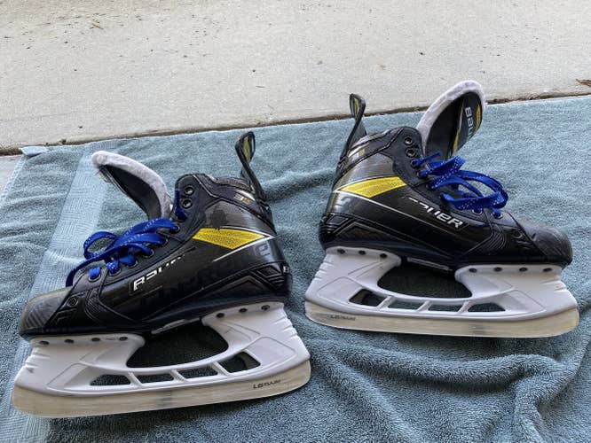 Junior Used Bauer Supreme 3S Pro Hockey Skates Size 6.5