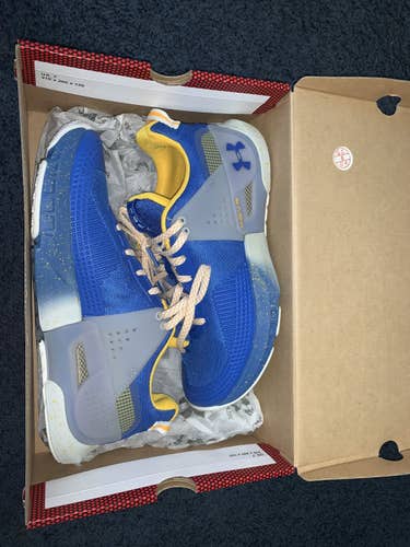 Blue Women's Size 6.5 (Women's 7.5) Under Armour Shoes