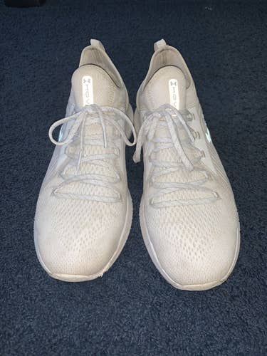 White Men's Size 12 (Women's 13) Under Armour Shoes
