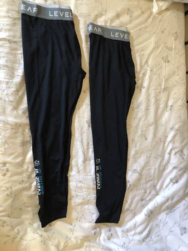2 Pairs Of Levelwear Base Layer Pants Large