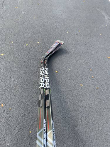 2 Pack Senior Right Handed Mid Pattern  Vapor Hyperlite Hockey Stick