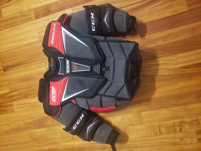 Senior Used XL CCM Extreme Flex Shield II Goalie Chest Protector Pro Stock