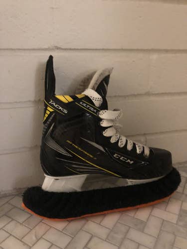 Used CCM Ultra Tacks Hockey Skates Regular Width Pro Stock Size 6