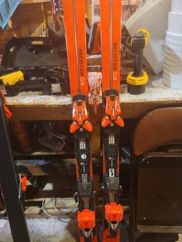 Used Men's 2020 Atomic Racing Race GS Skis With Bindings Max Din 14