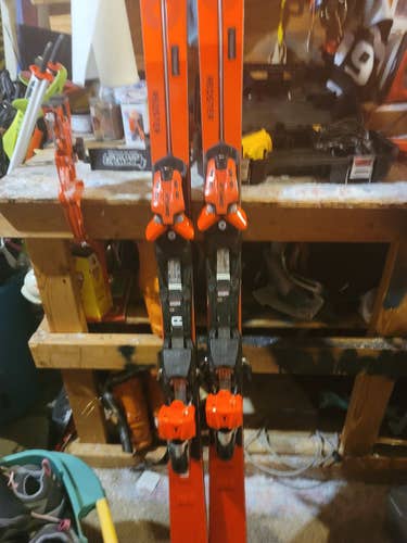 Used Men's 2021 Atomic Racing Redster G9 Skis With Bindings Max Din 14