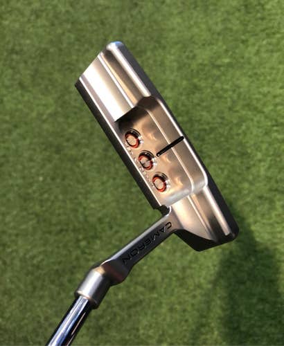 Titleist Used Right Handed Men's Blade Putter