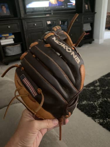 Nokona right handed 10.5 infielders glove slightly used