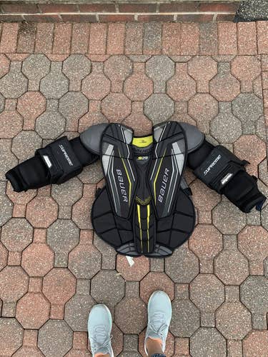Used INT XL Bauer Supreme s29 Goalie Chest Protector