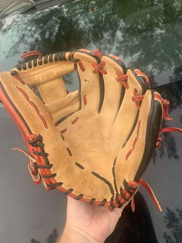 Used Right Hand Throw 11.5" A2K Baseball Glove