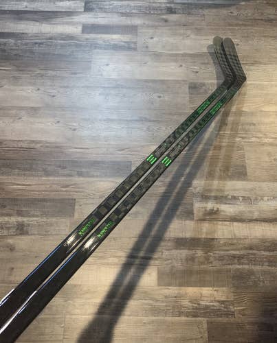 (2-pack) New Pro Stock CCM Trigger 5 Pro P28M 70 Flex