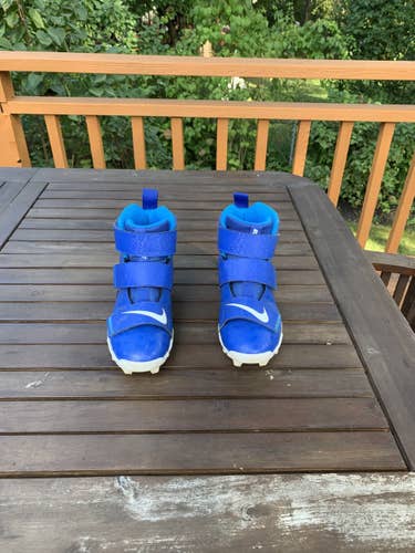 Nike Kids' Force Savage Shark 2 Mid Football Cleats (Blue)