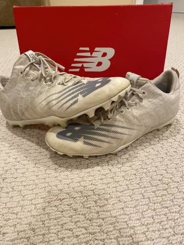 White Men's Size 13 (Women's 14) New Balance