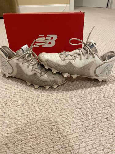 White Men's Size 12.5 (Women's 13.5) New Balance Freeze