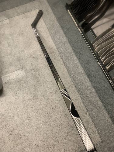 NEW - Bauer 2N PRO (2N PRO XL) SEAN WALKER Pro Stock Hockey Stick