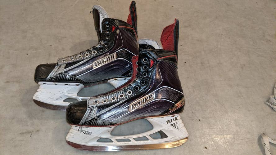 Senior Used Bauer Vapor X900 Hockey Skates Regular Width Size 8