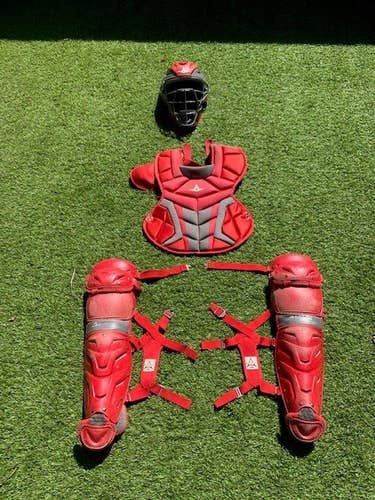 Used All Star System 7 Catcher's Set  Red Two Tone AGES 9-12, 14.5"
