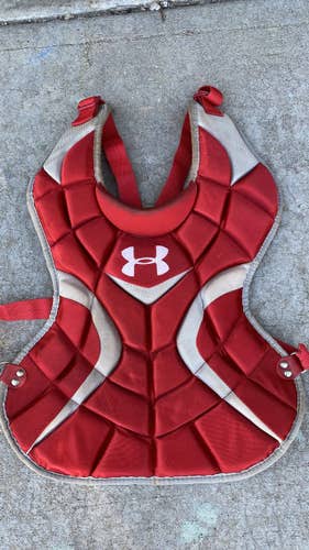 Used Intermediate Under Armour Catcher's Set
