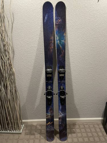 Folsom Customs Completo