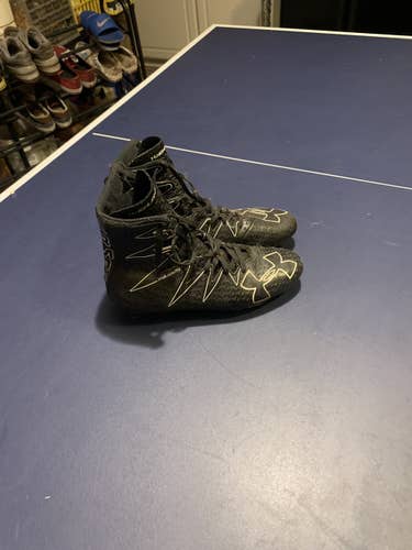 Under Armour Highlight Cleats (black)