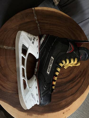 Used Bauer X Shift Regular  Width Size 8
