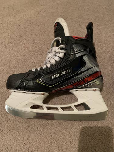Like New Bauer Fit 2 Size 8 Vapor 2X Pro Hockey Skates