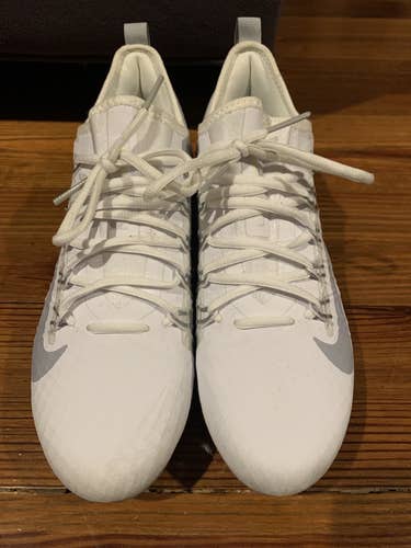 Nike hurache low cleats