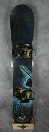 FORUM DESTROYER SNOWBOARD SIZE 157 CM WITH LARGE DRAKE BINDINGS