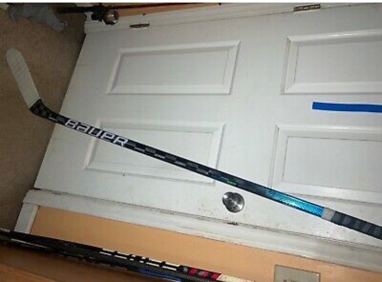Senior Right Handed 70 Flex P88 Nexus Geo Hockey Stick