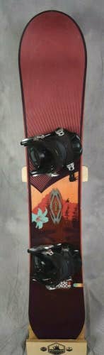 RIDE SOLACE WOMENS SNOWBOARD SIZE 154CM WITH LARGE FLOW BINDINGS