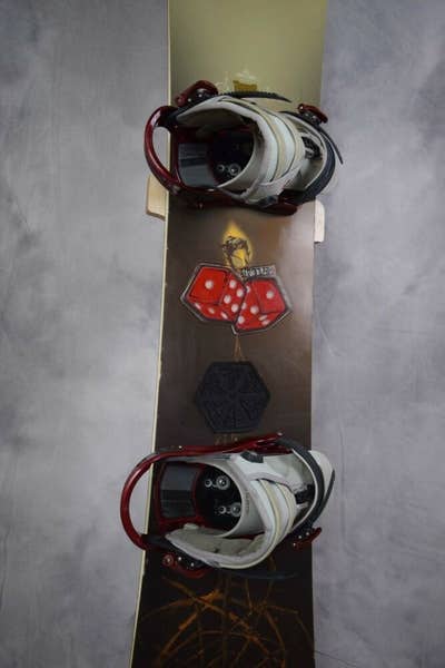 BURTON TROOP WOMENS SNOWBOARD SIZE 146CM WITH MEDIUM BURTON