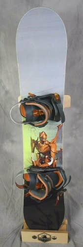 BURTON PUNCH SNOWBOARD KIDS SIZE 137CM WITH SIZE SMALL BURTON BINDINGS