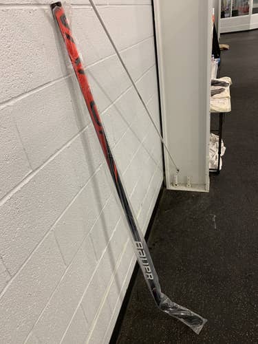 Senior Left Hand Mid Pattern Pro Stock Vapor FlyLite Hockey Stick