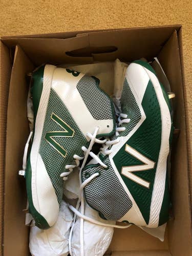 White Used (one day use only) Youth Men's Size 9.0 Metal New Balance High Top 4040v4